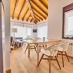 Tiu Enrique Residences דירה *