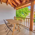 Tiu Enrique Residences דירה *