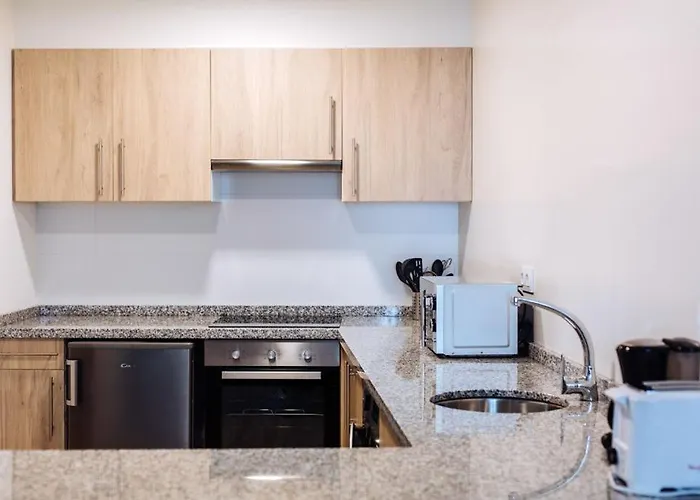 Tiu Enrique Residences Apartament Seguenco